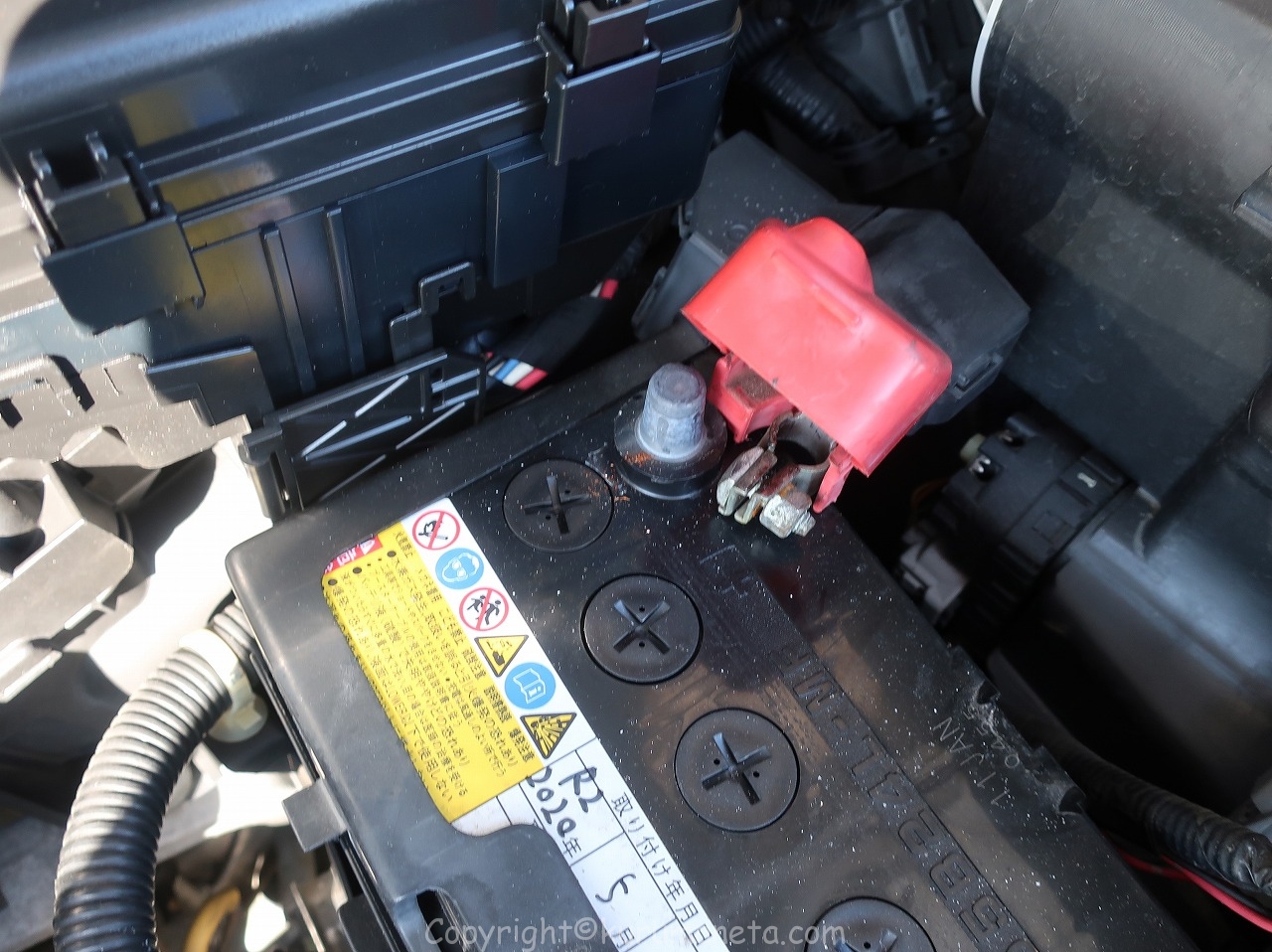 Rg1型ステップワゴン スパーダのバッテリー交換方法と注意点 車ネタ Com